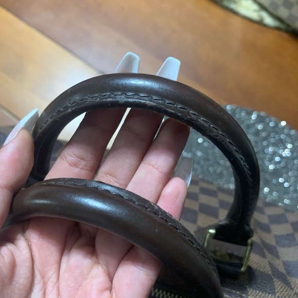 Sold - Picture 3 of 7